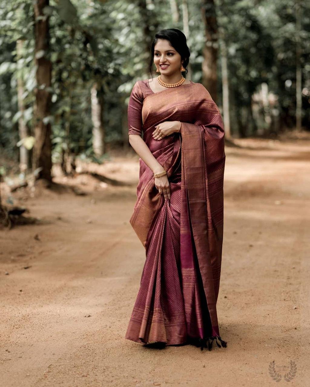 Where can I shop for silk sarees online? - Quora