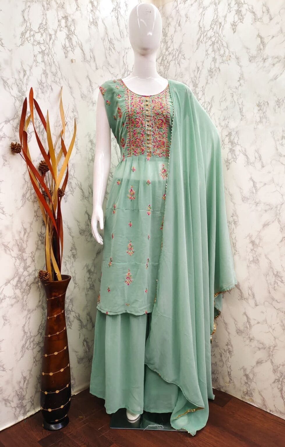 Pakistani Clothes Wholesalers In Lahore September 2024