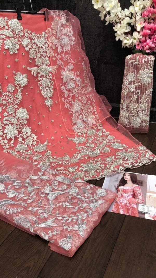 Pakistani Suits Wholesale Dealers In Mumbai