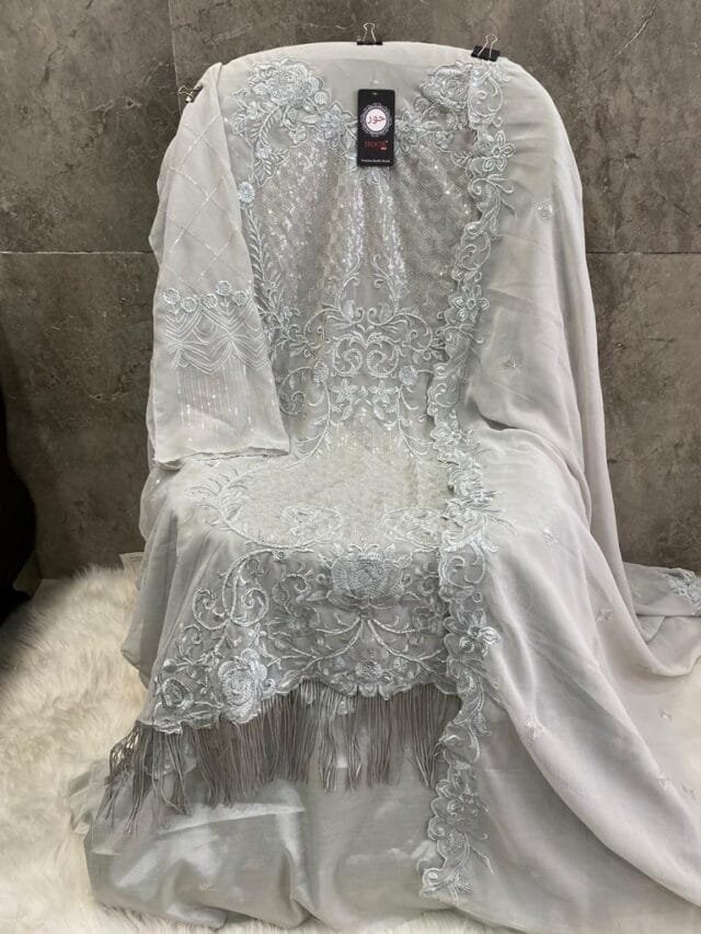 Pakistani Suits Wholesale In Dubai