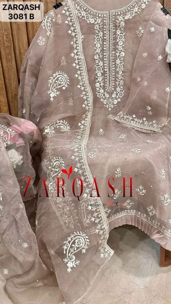 Pakistani Suits Wholesalers Near Me
