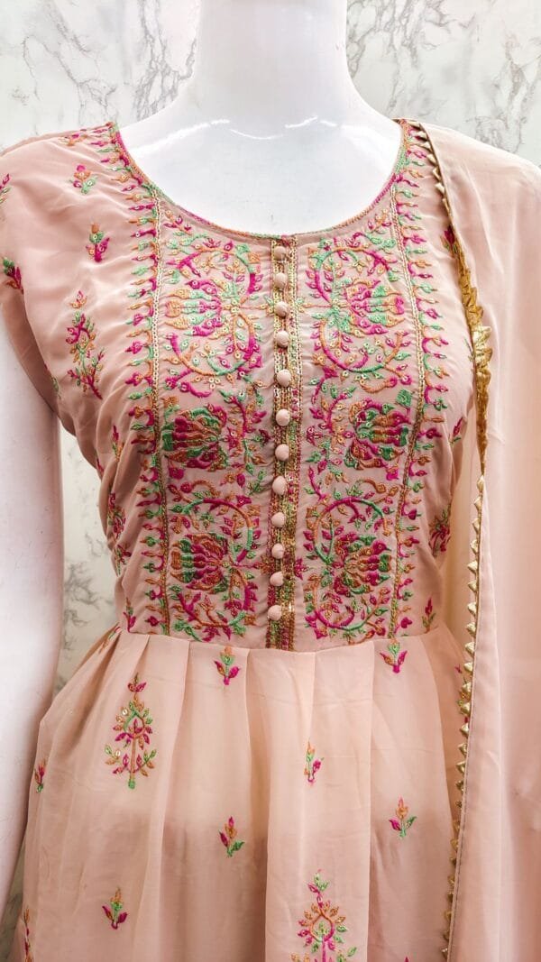 Wholesale Pakistani Suits In Hyderabad