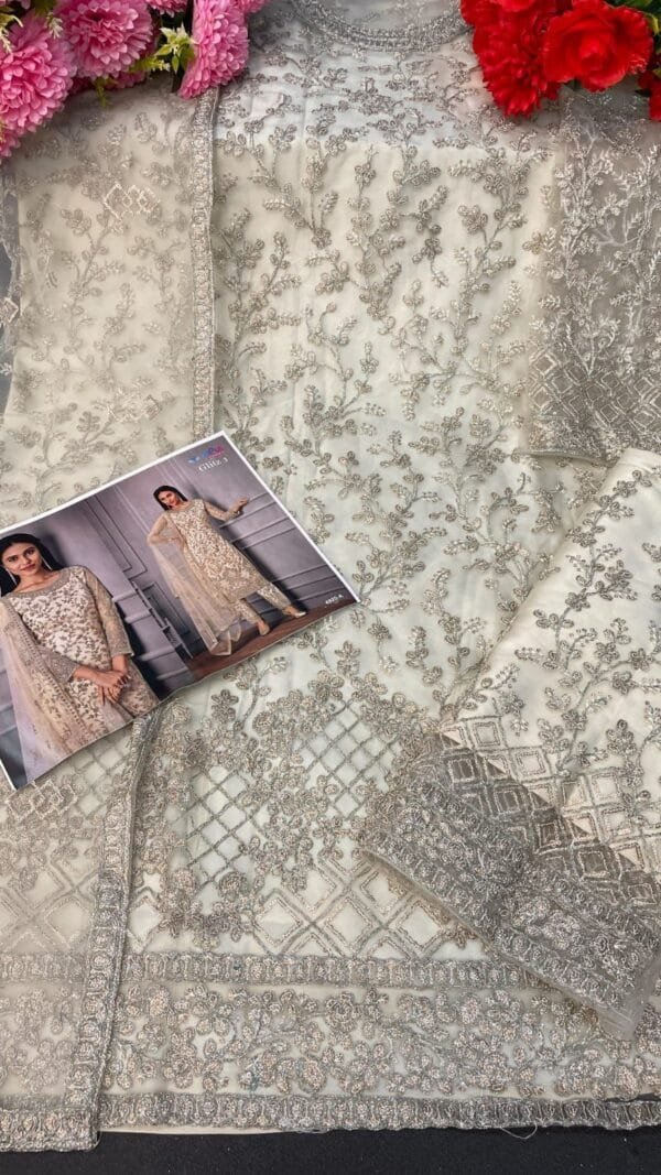 Wholesale Pakistani Suits In India