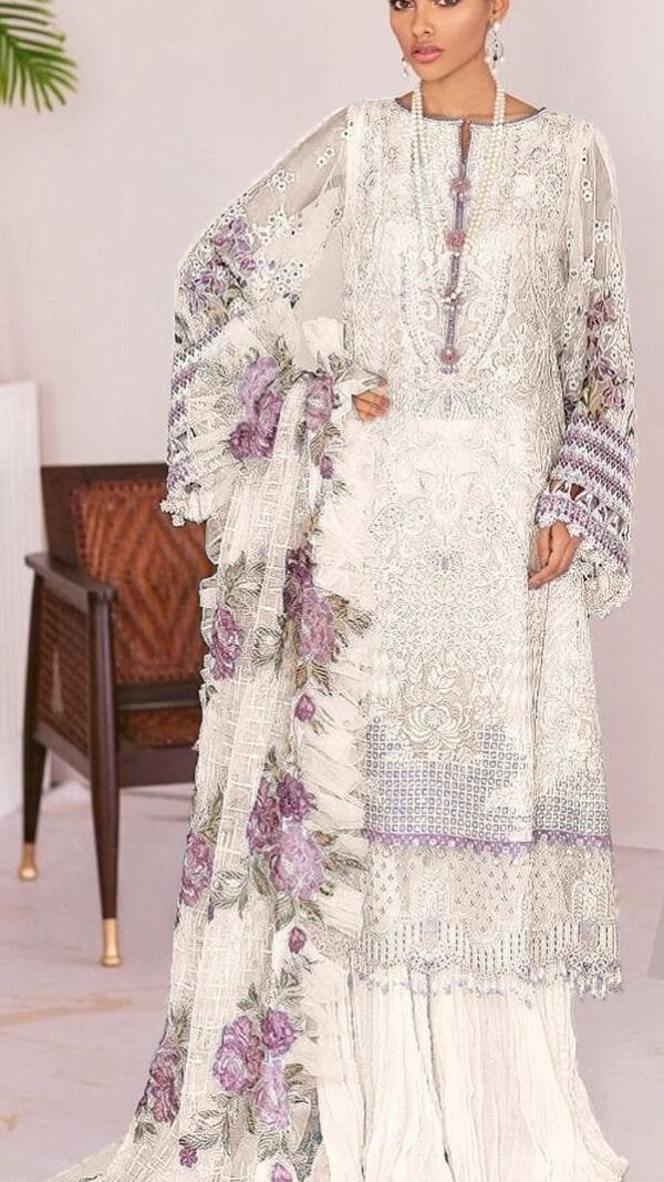 Wholesale Pakistani Suits In Ludhiana