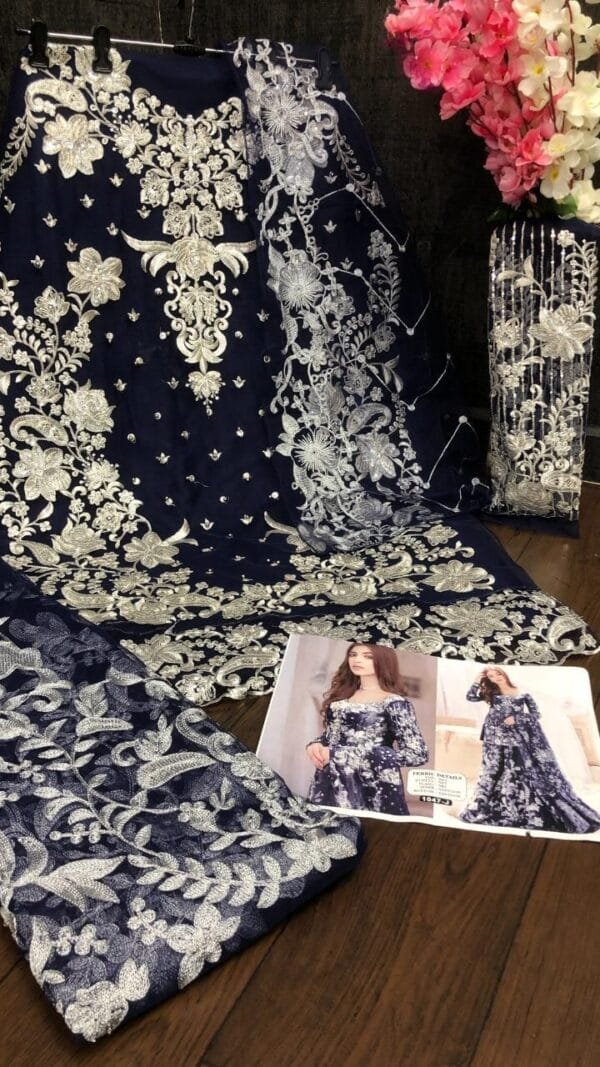 Wholesaler Of Pakistani Suits In India