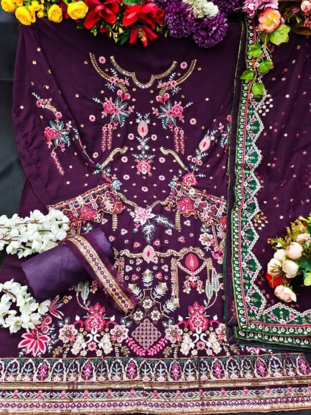 Wholesalers Of Pakistani Suits In Pakistan