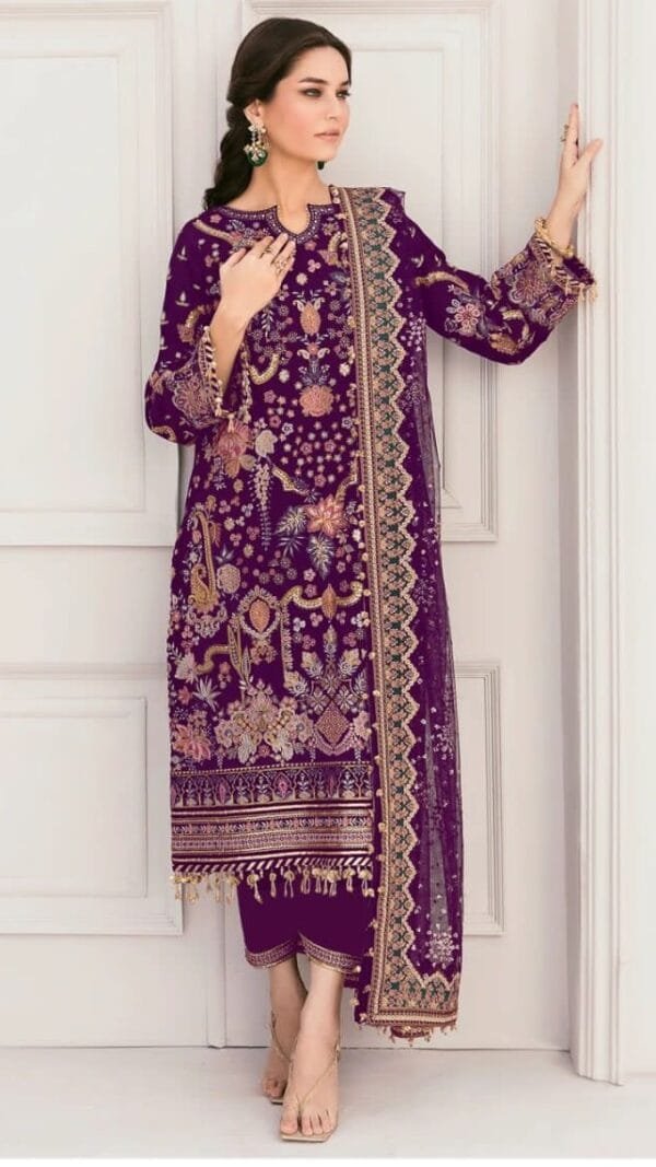 Wholesalers Of Pakistani Suits In Pakistan
