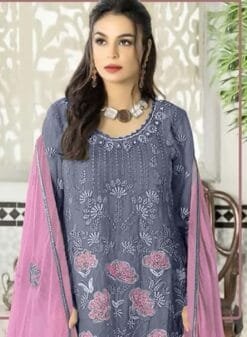 Ziaa Fashion Pakistani Suits Wholesale In India