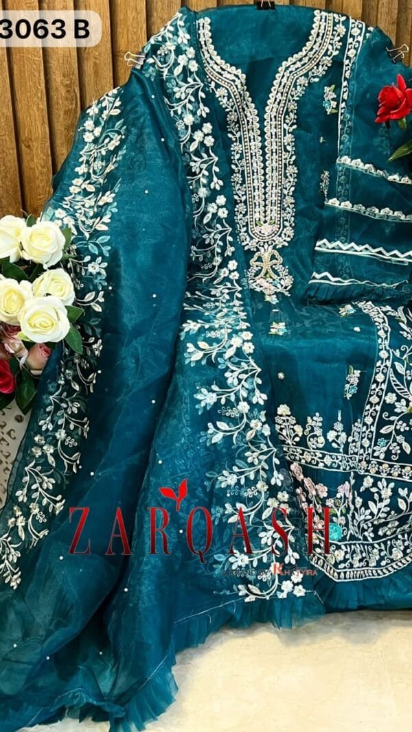Pakistani Clothes Online Sale