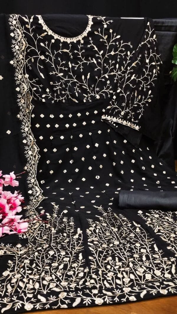 Ready Made Pakistani Clothes UK Sale