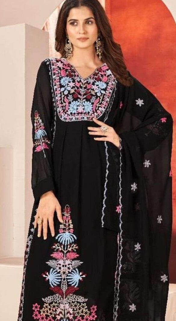 Black Readymade Heavy Faux Georgette with Heavy Embroidery Work Pakistani Suits In Sale