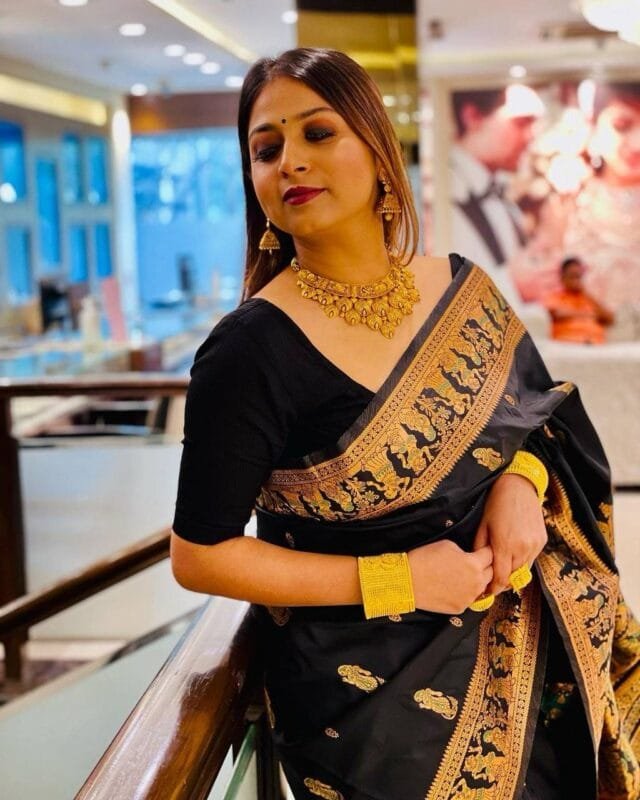 Black Saree With Golden Border Silk