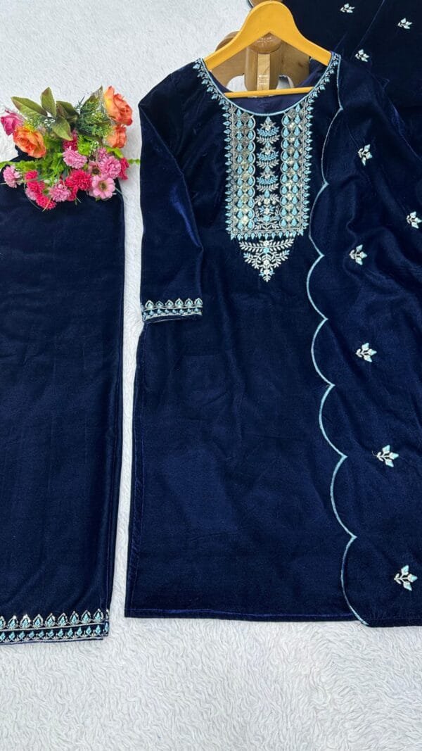 Blue Velvet With inner Thred Work With Sequnce Pakistatani Suits in Sale