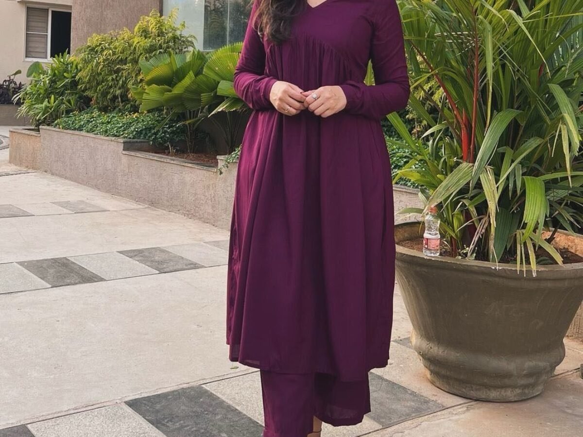 alia cut dress party wear The Elegant Readymade Alia Cut Gown with Dupatta Set