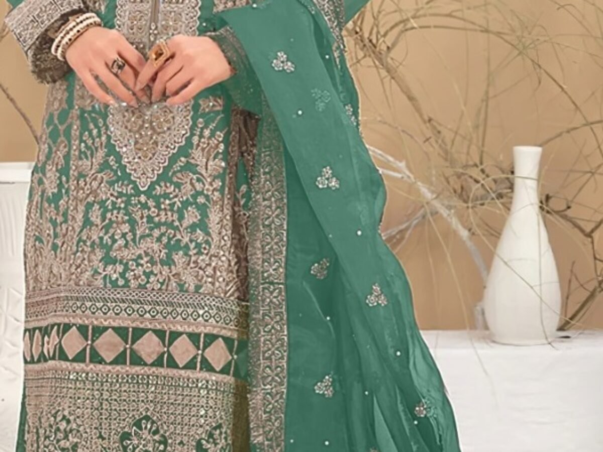 Green Color Pakistani Suits Dress - Timeless Elegance for Modern Green Color Pakistani Suits Dress - Timeless Elegance for Modern