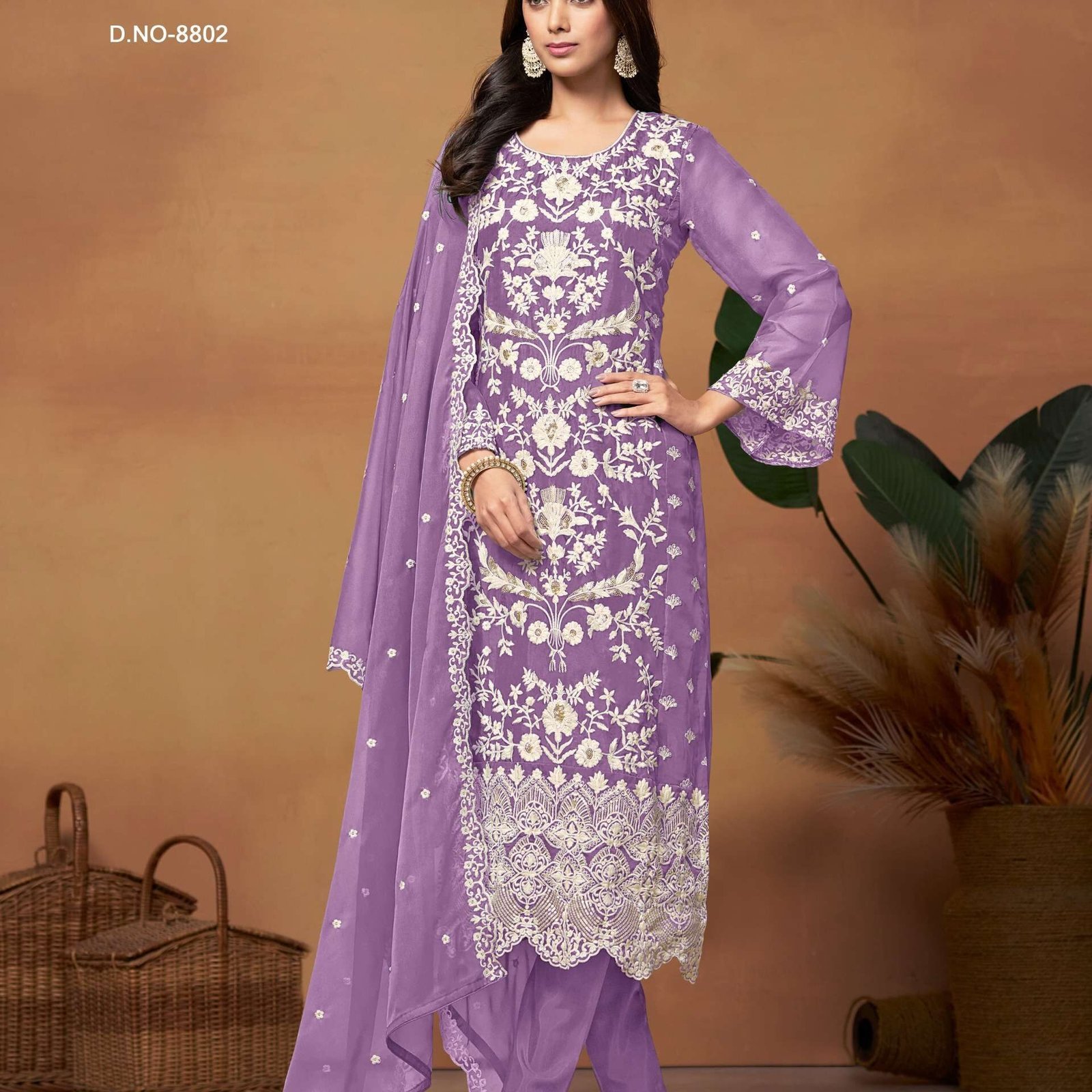purple color combination pakistani dress Purple Embroidered Pakistani Salwar Kameez: Organza Wedding Party Dress Eid