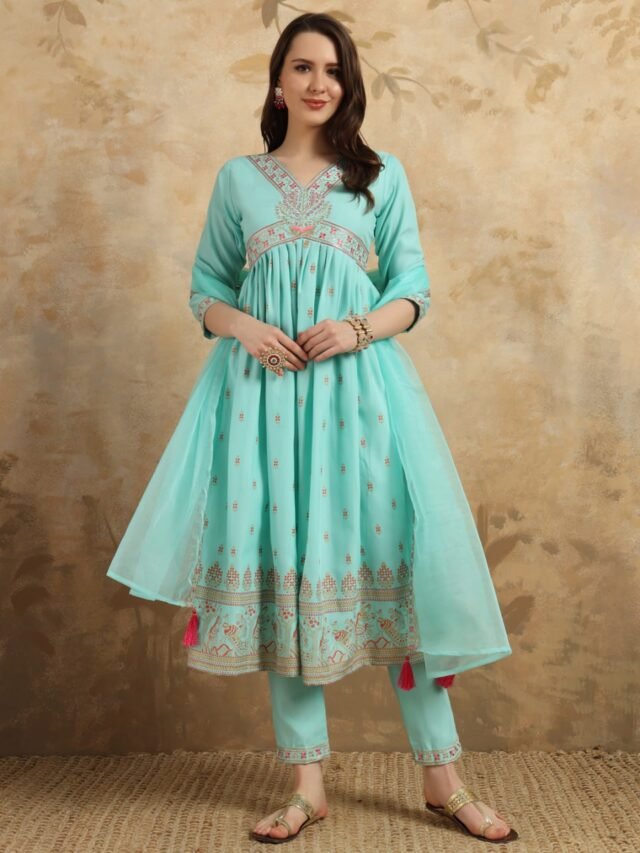 Crimson Cloud Kurta Set for Women