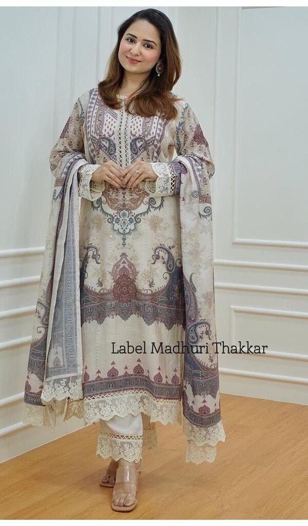 Graceful Glam Kurta Set for Women