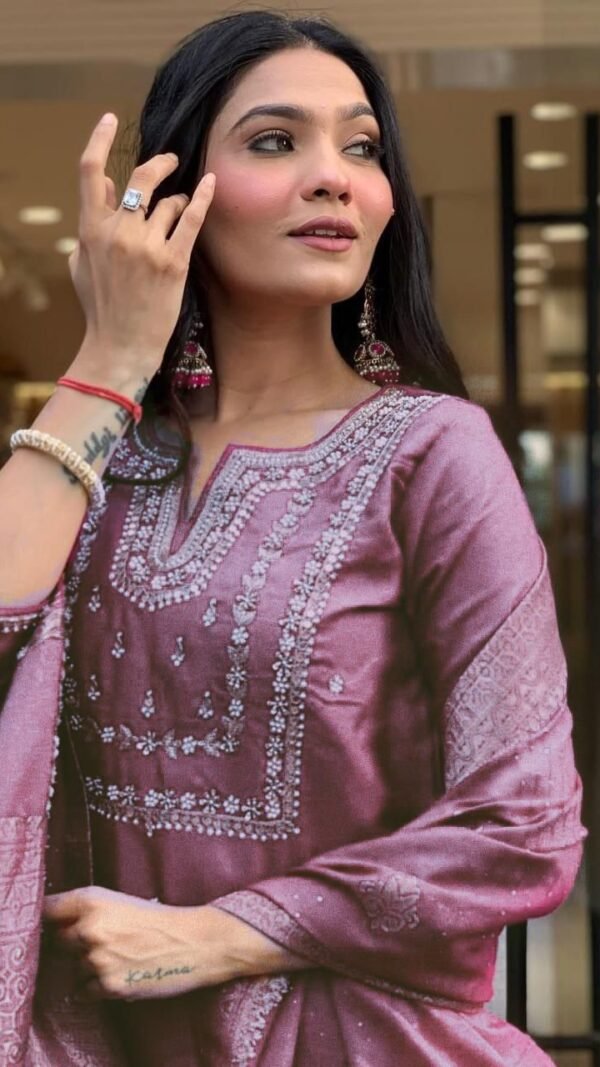 Magenta Signature Kurta Set For Women