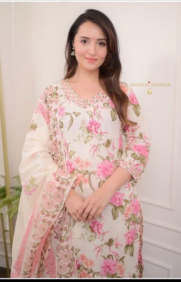 Pink Elegance Kurta Set For Women