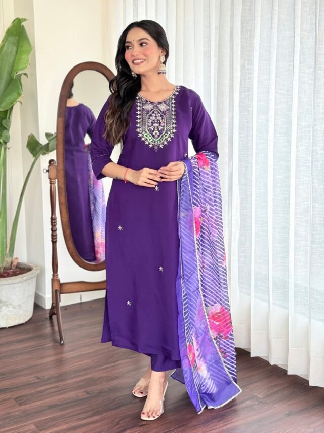 Purple Fantasia Kurta Set For Women 