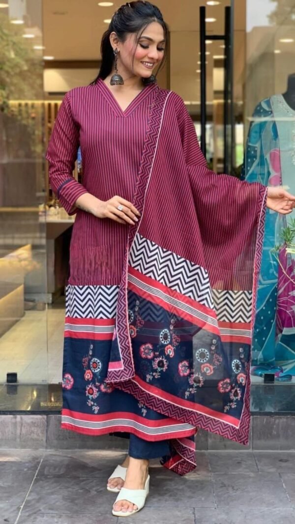 Regal Radiance Kurta Set for Women