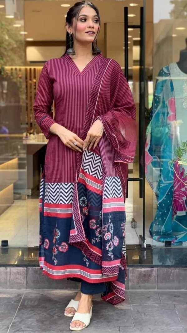 Regal Radiance Kurta Set for Women