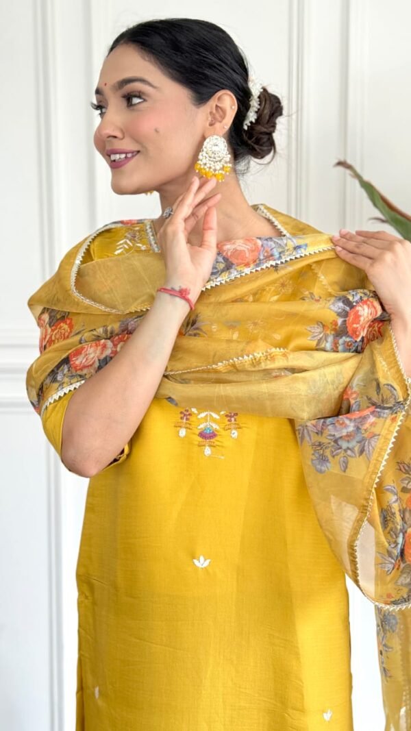 Mustard Charm Kurta Set For Women