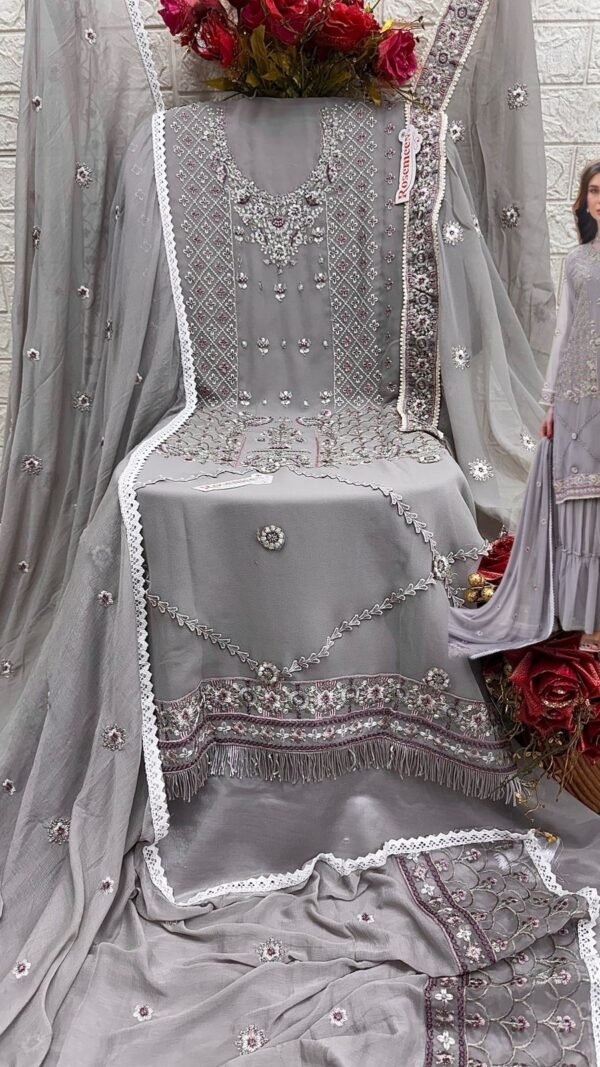 Buy Pakistani Clothes Canada – Shop Online Now