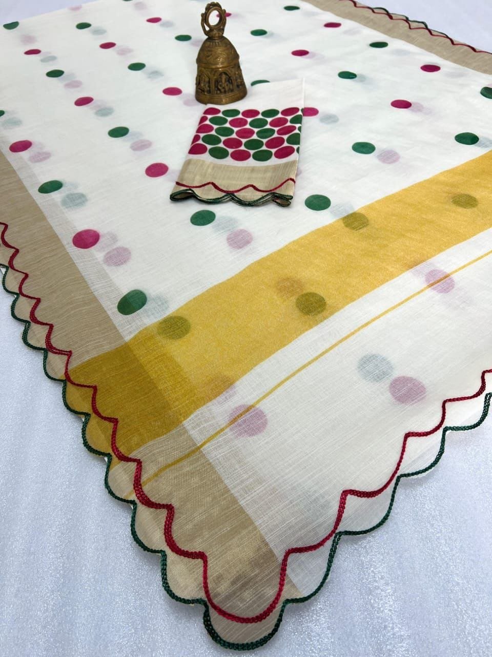 White Plain Linen Polka Dot Saree – Elegant Daily Wear
