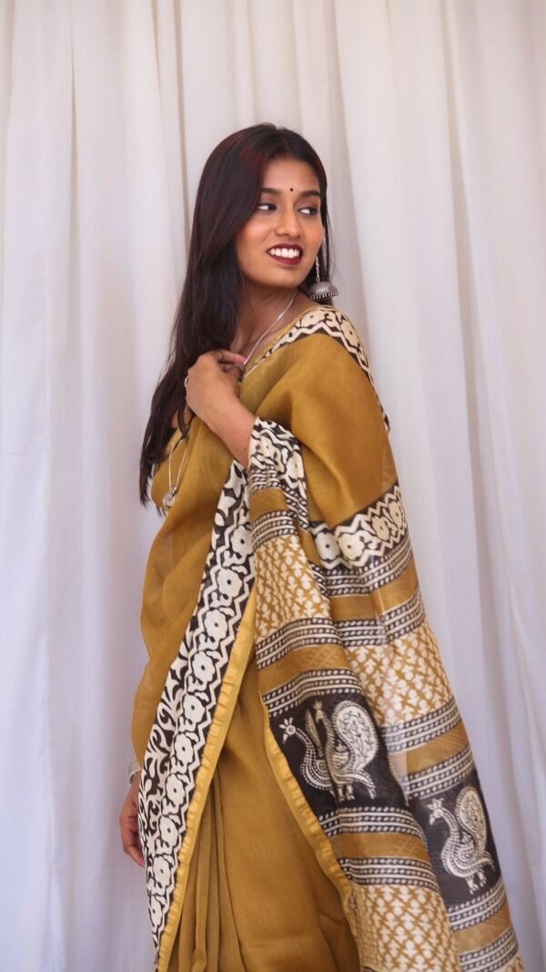 Premium Soft Silk Saree Online Chanderi Saree with Gold Border ₹999