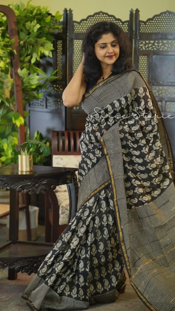 Soft Chanderi Silk Saree with Gold Border | Buy Silk Saree @ ₹999