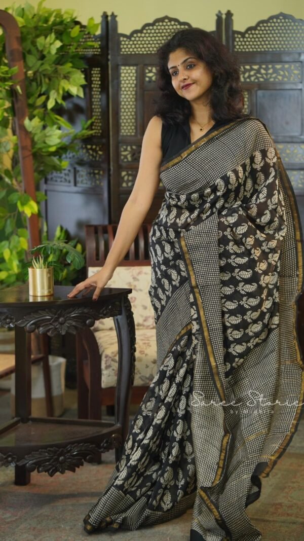 Soft Chanderi Silk Saree with Gold Border | Buy Silk Saree @ ₹999