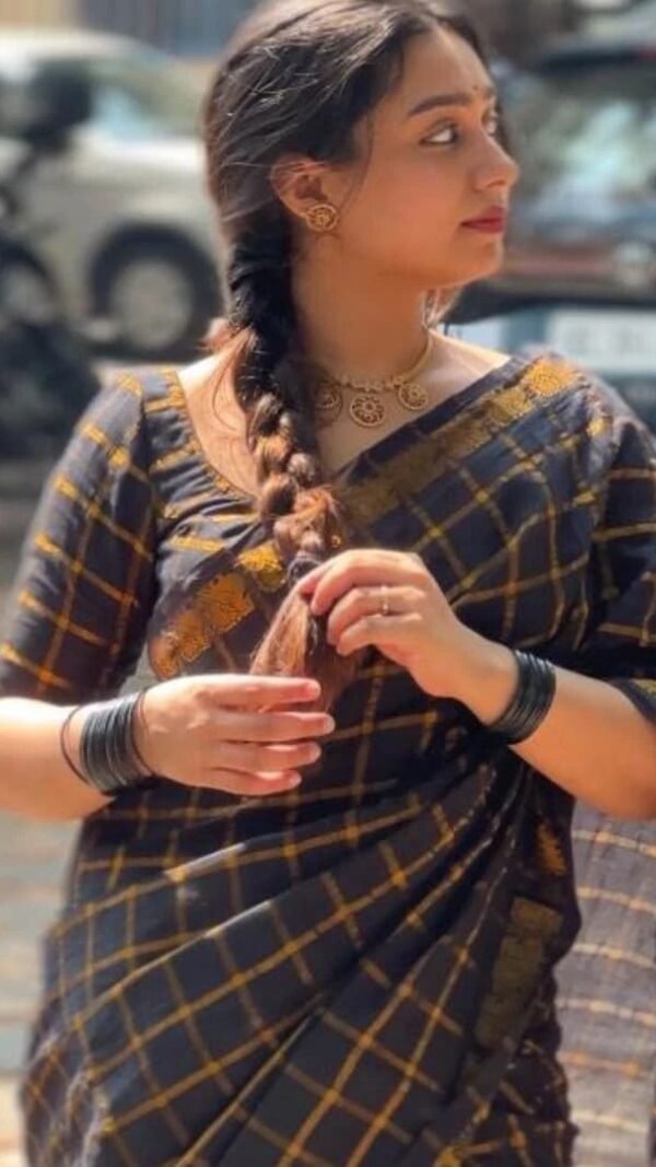 Buy Pure Golden Zari Banarasi Silk Saree Online Under ₹1000 with Rich Pallu and Jacquard Work