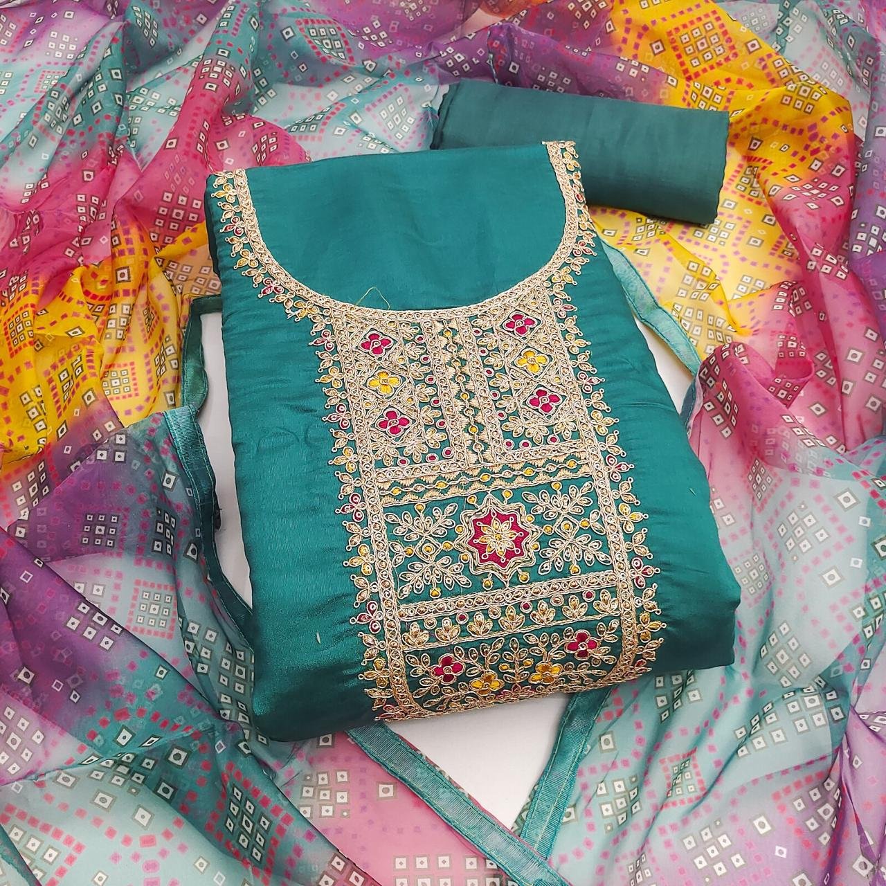 Buy Designer Pakistani Suit with Organza Dupatta Under 1000 - Image 3