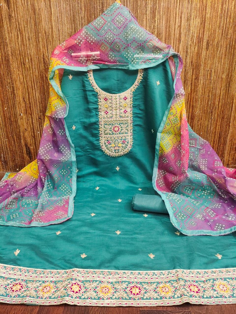 Buy Designer Pakistani Suit with Organza Dupatta Under 1000 - Image 2