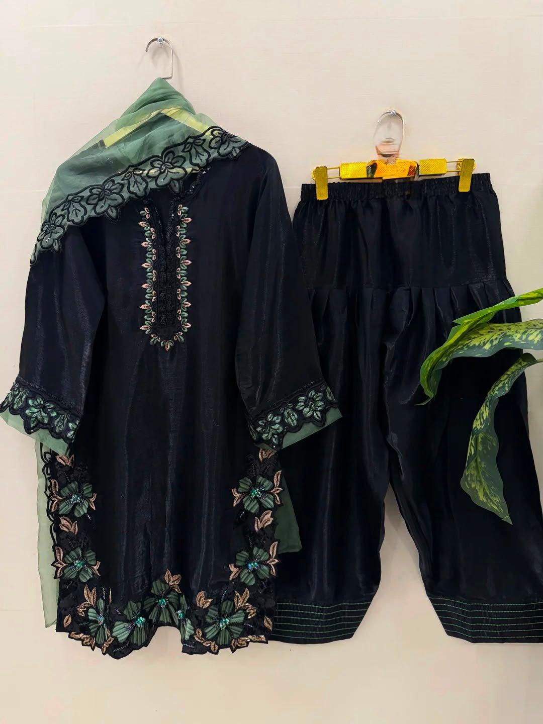 Black Farshi Salwar Suit Set with Floral Embroidery - Image 5