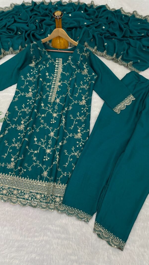 Green readymade Pakistani suit for women with Heavy Blooming Chinon Silk, sequence embroidery and dupatta