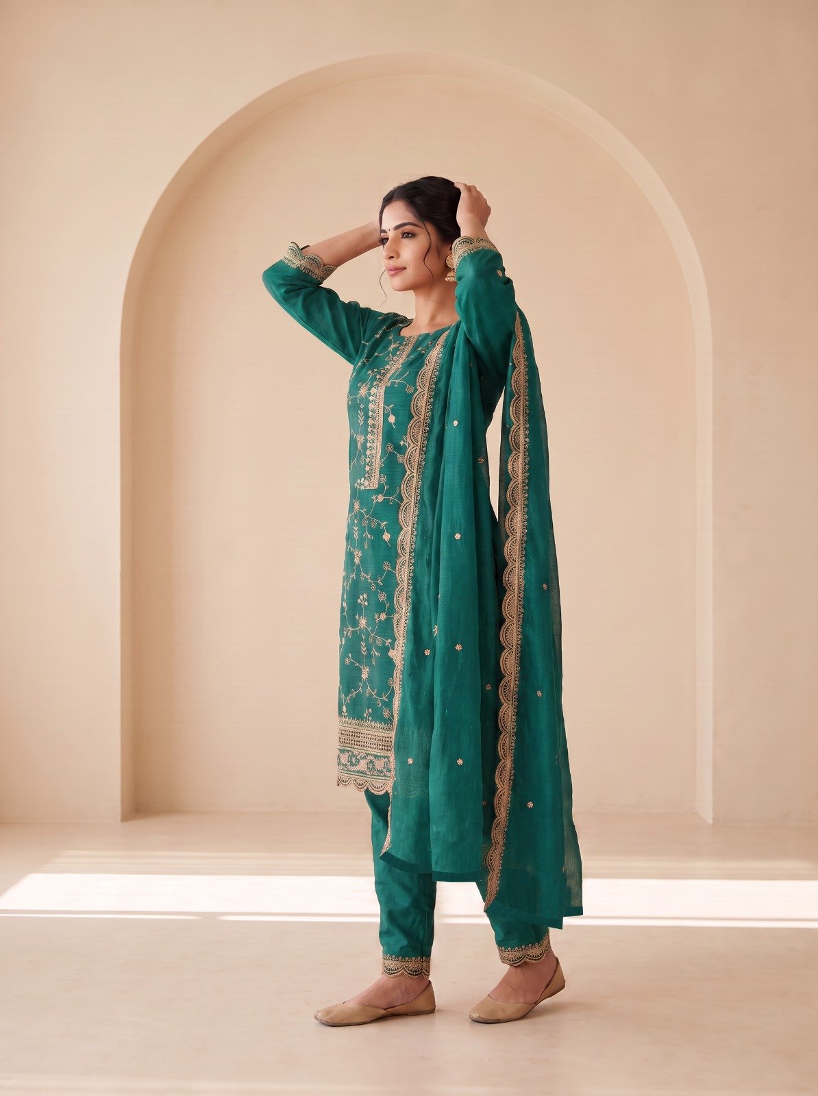 Green readymade Pakistani suit for women with Heavy Blooming Chinon Silk, sequence embroidery and dupatta